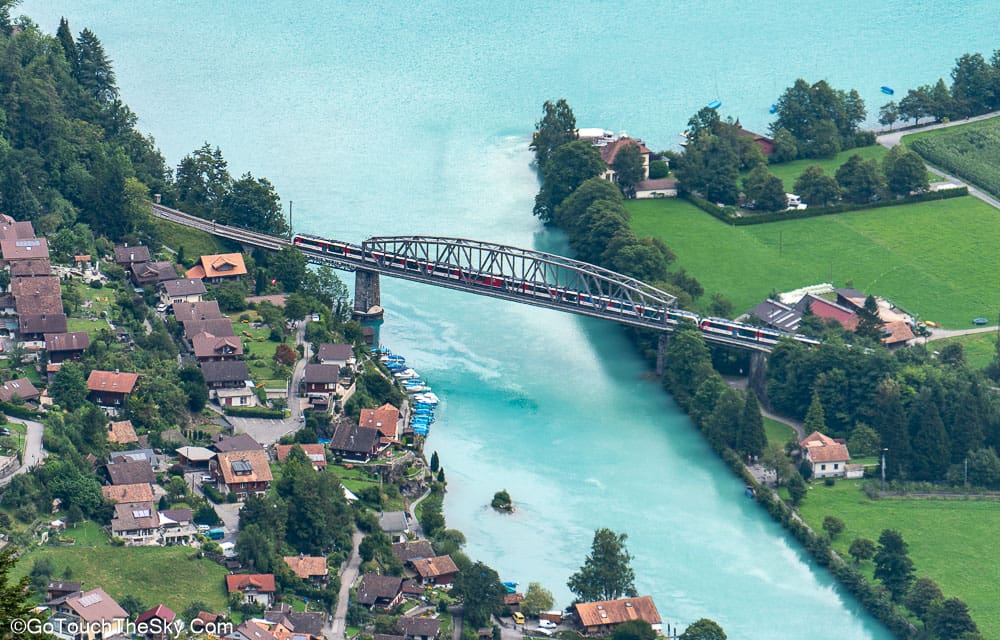 สถานีรถไฟและท่าเรือ Interlaken Ost