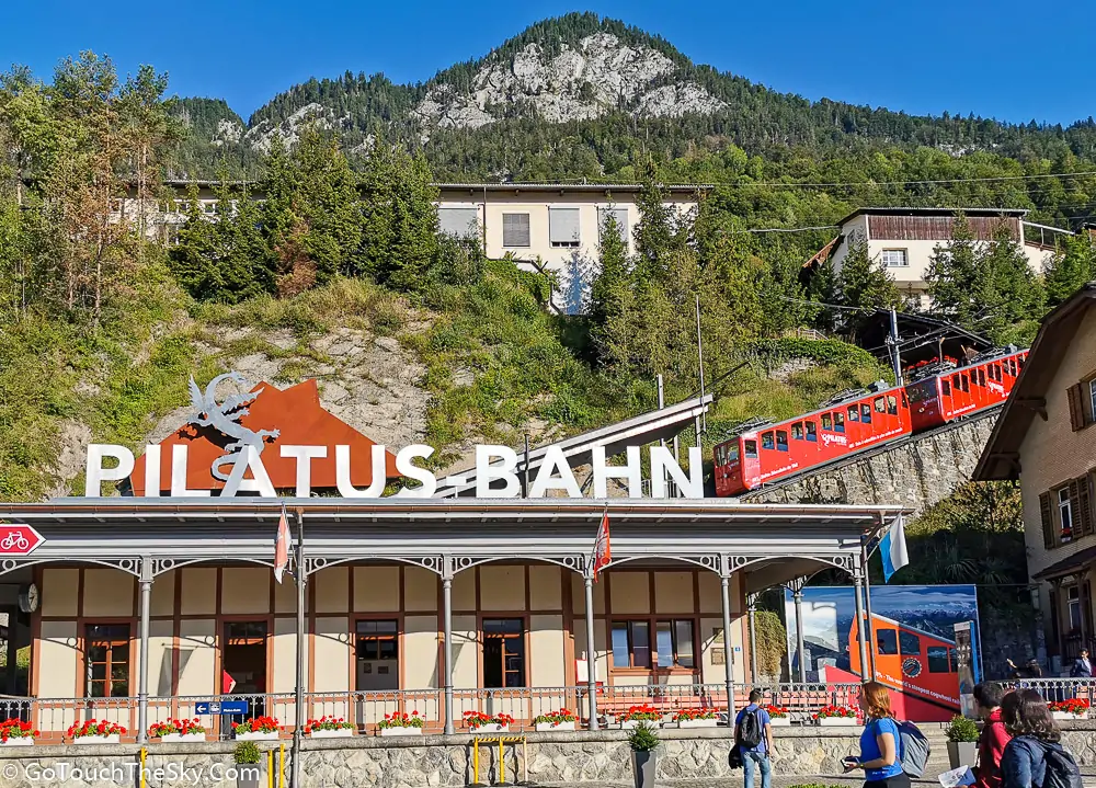 ขบวนรถไฟล้อเฟือง Pilatus Bahn