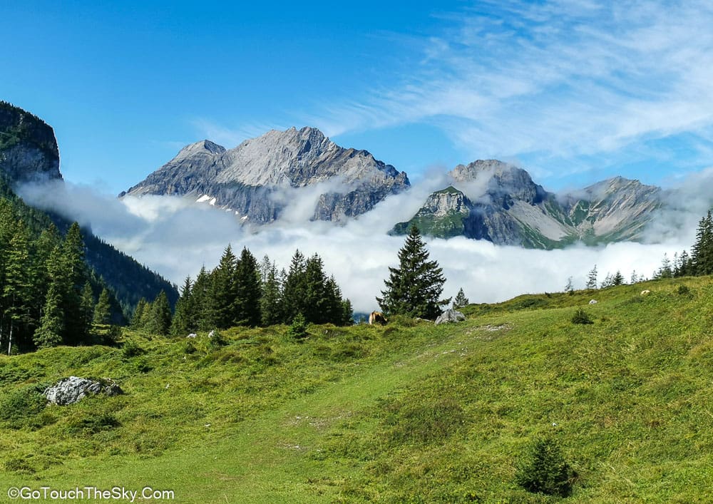 วิวทะเลสาบ Oeschinensee มุมกว้าง