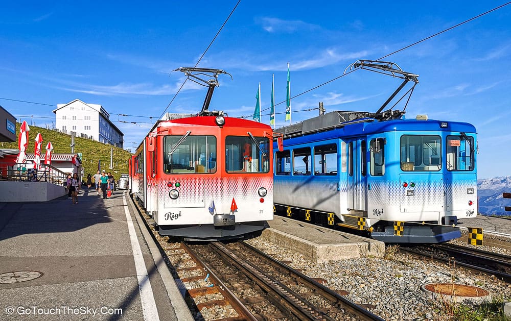รถไฟล้อเฟืองขบวนสีแดง Rigi Kulm-Vitznau