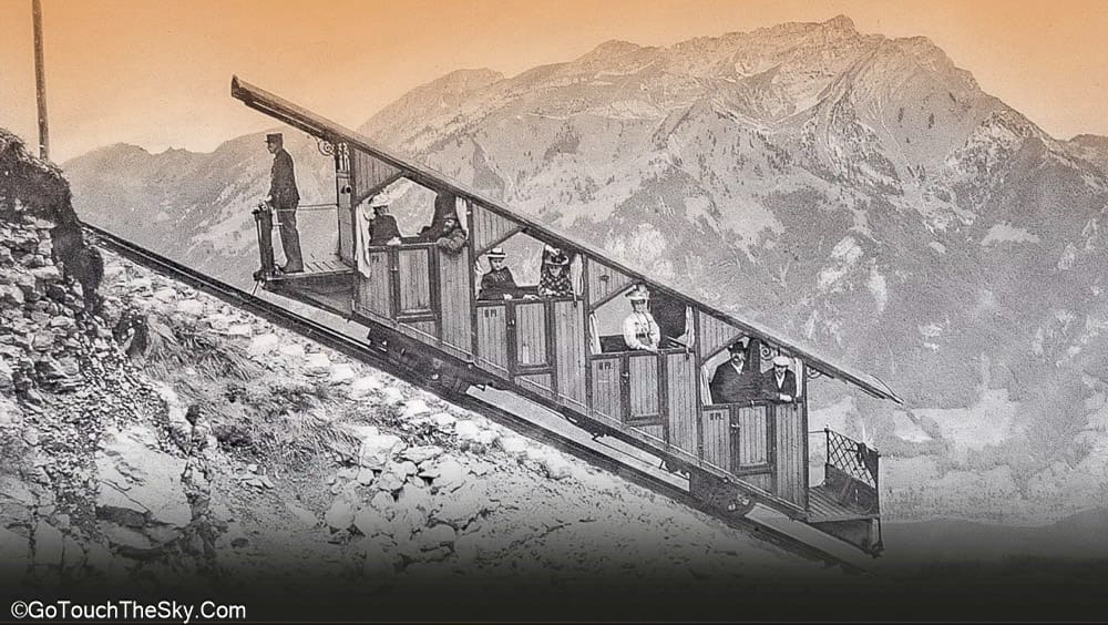 อาคาร Stanserhorn-bahn ทาสีแดง