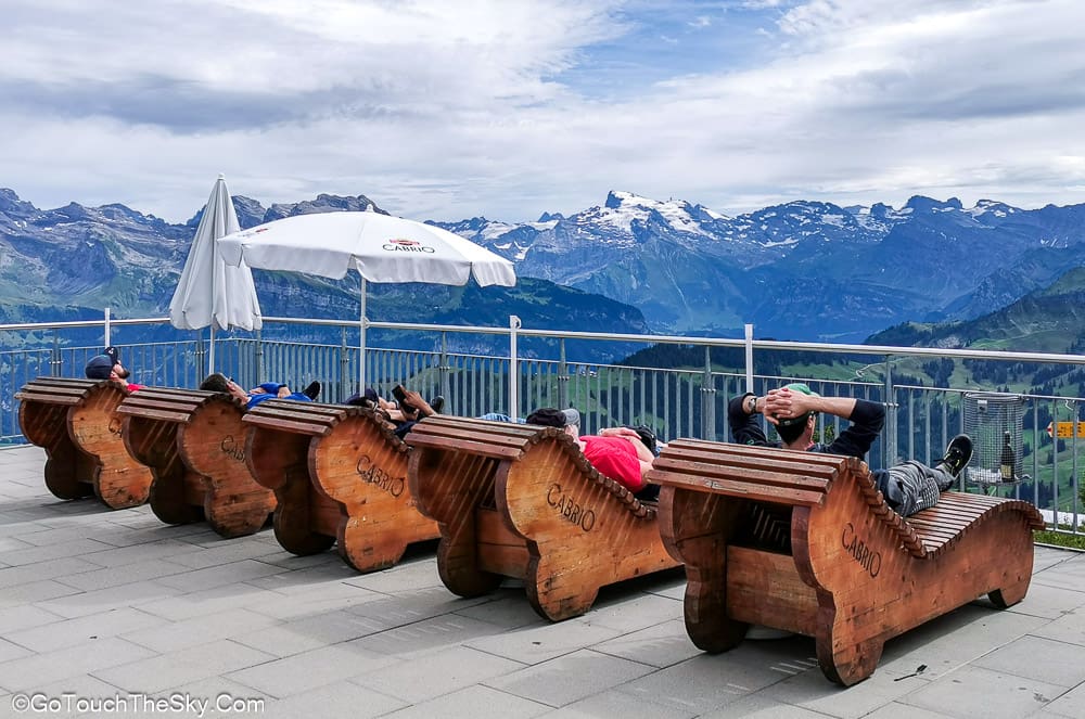 มุมนั่งพักผ่อนบนยอดเขา Stanserhorn