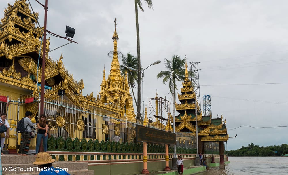 บรรยากาศท่าเรือเจดีย์เยเล