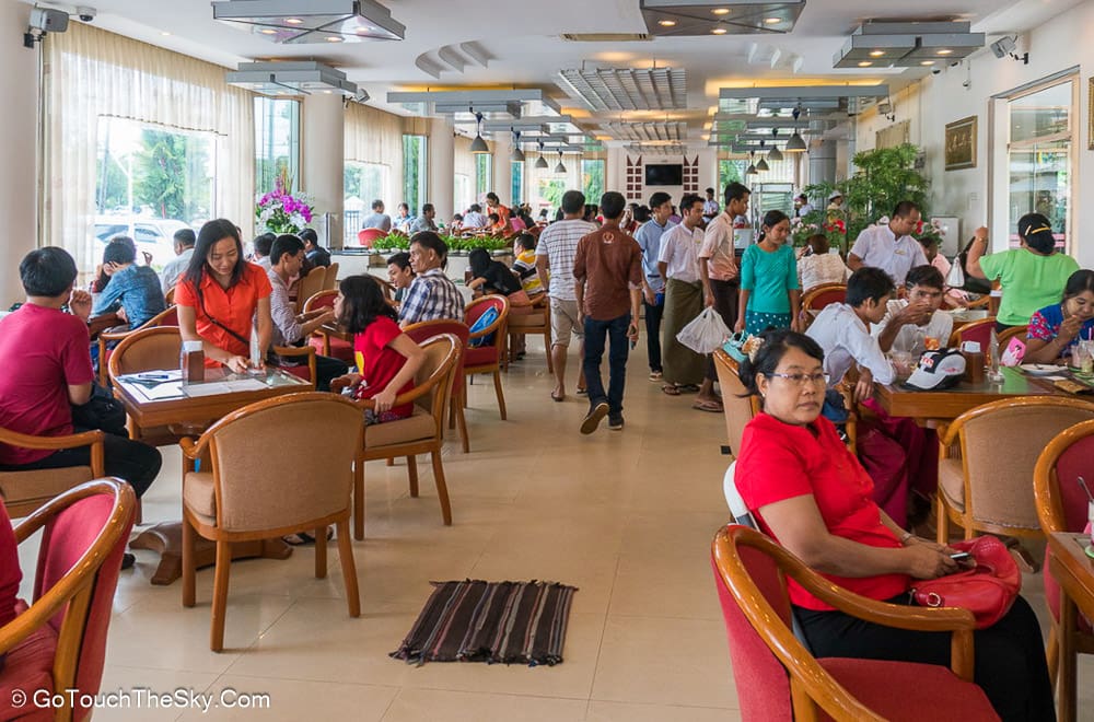บรรยากาศร้านขนมหวาน