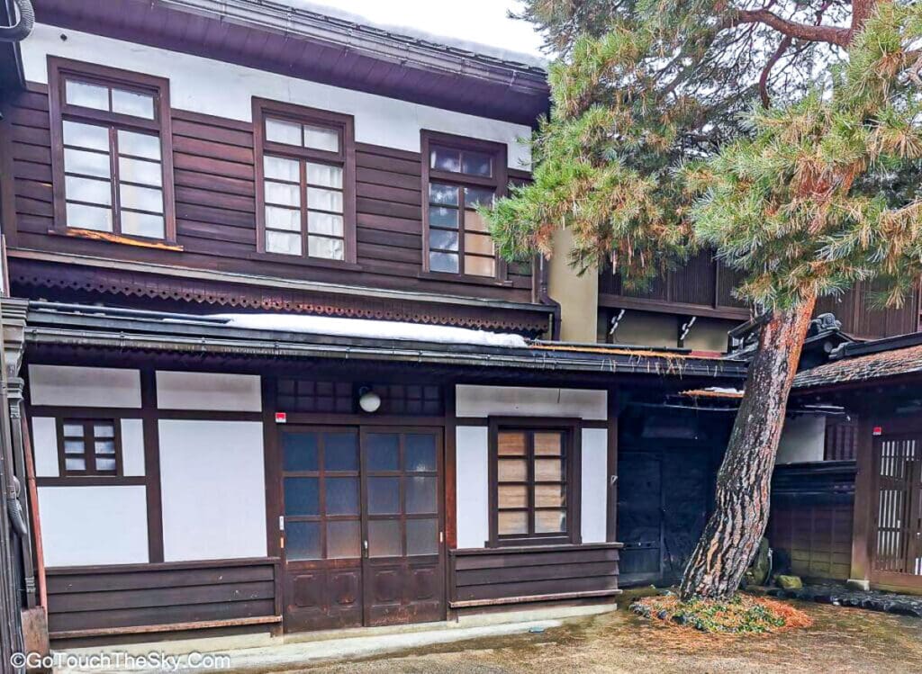 ร้านค้าโบราณในย่านซันมาจิ ซูจิ