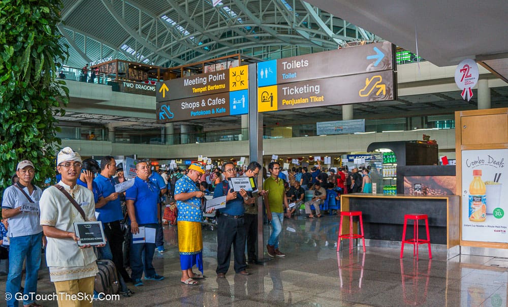 บรรยากาศทางออกสนามบินบาหลี