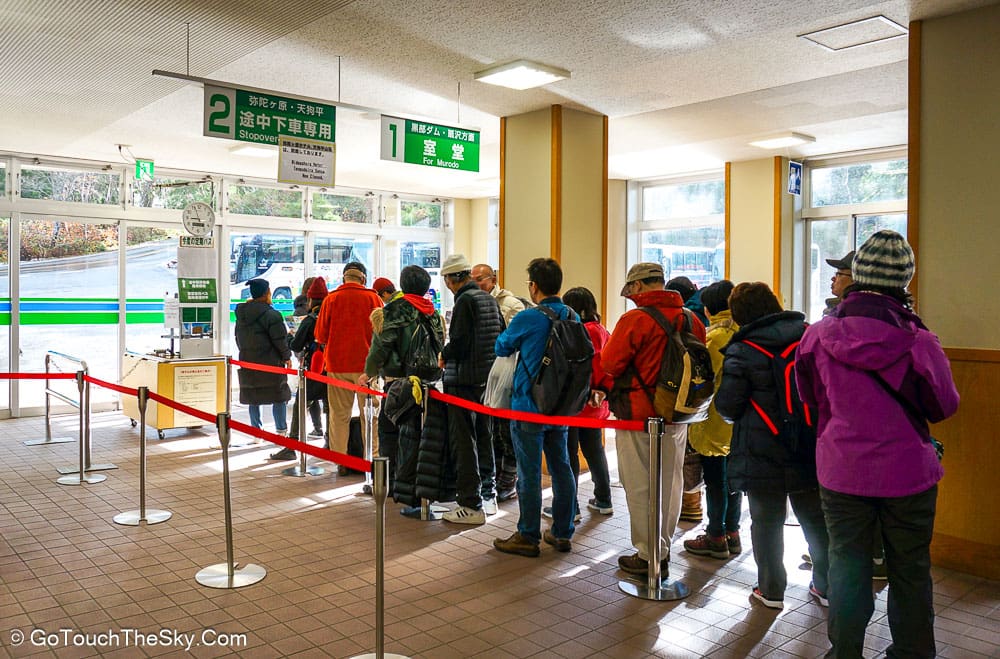 รถบัส Tateyama Highland Bus มุ่งหน้าสู่มูโรโด