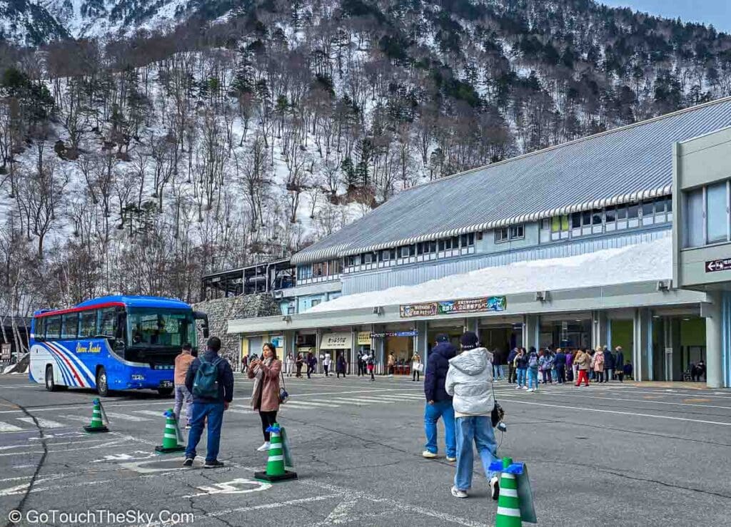 สถานีโองิซาว่าจุดเริ่มต้นฝั่งนากาโนะ