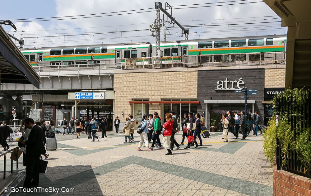ทางเข้าสถานี JR Ueno