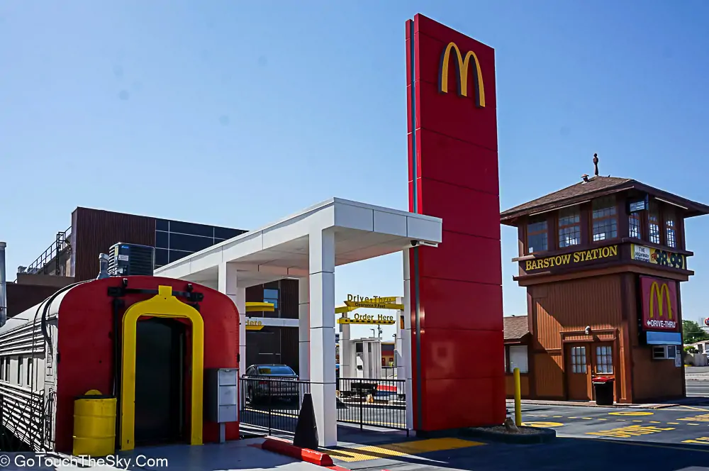 Barstow Station สถานีรถไฟเก่ากลางทะเลทรายกลายเป็นร้านอาหาร