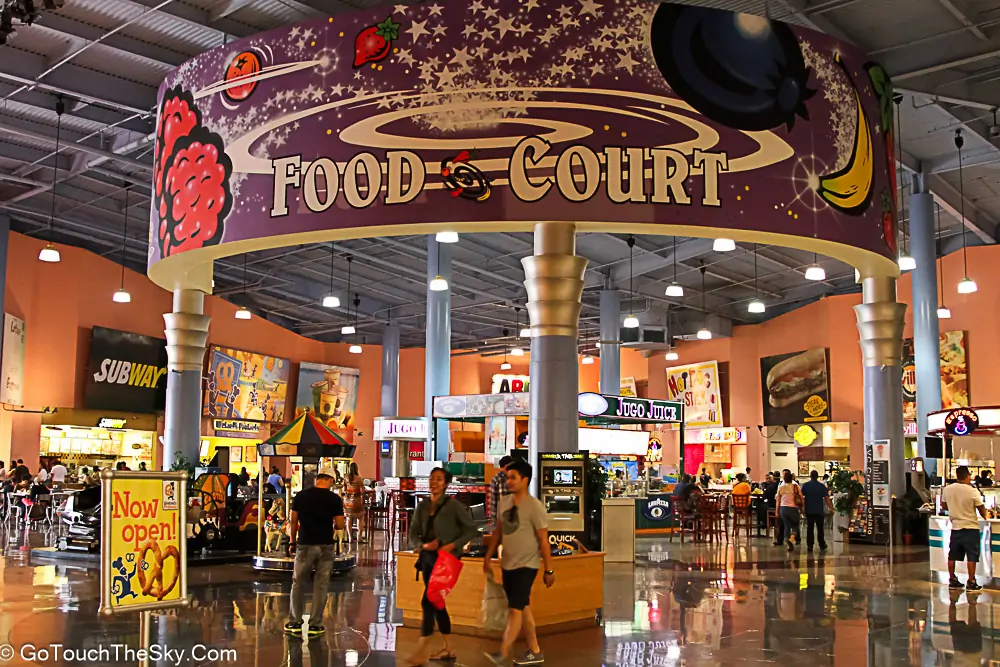 Food Court ใน Fashion Outlets of Las Vegas Primm