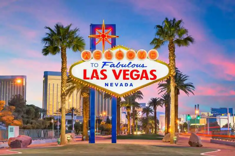 ป้าย Welcome to Fabulous Las Vegas Nevada สัญลักษณ์เมืองคนบาป