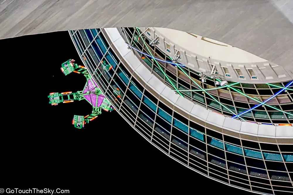 เครื่องเล่นหวาดเสียวบนหอคอย Stratosphere Tower
