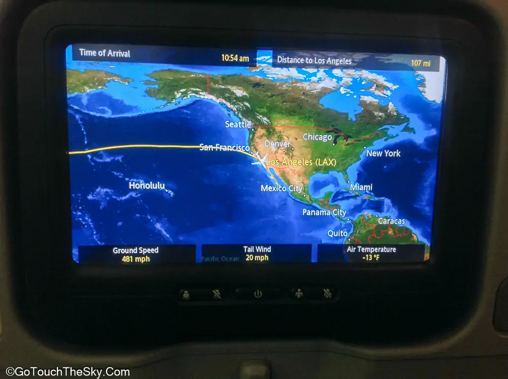 จอเเสดงเส้นทางบินจากโตเกียวไปลงจอดยังสนามบิน LAX ลอสแองเจลิส