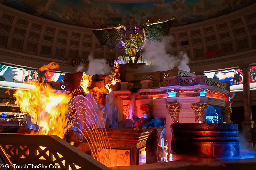 ฉากการล่มสลายของแอตแลนติสใน Fall of Atlantis Show