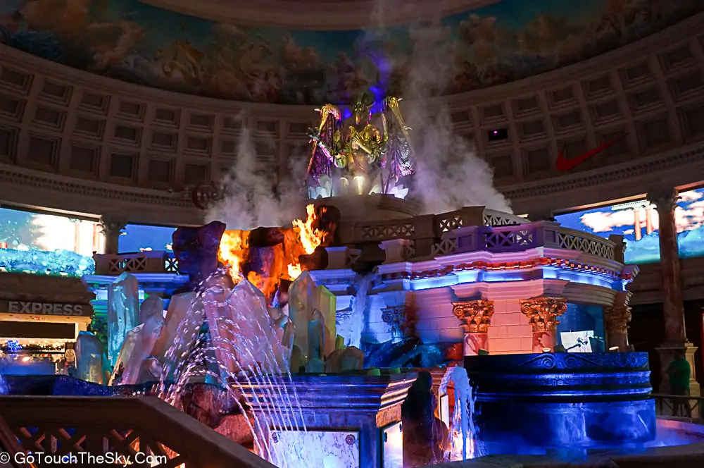 เอฟเฟกต์ไฟและน้ำในโชว์ Fall of Atlantis Caesars Palace