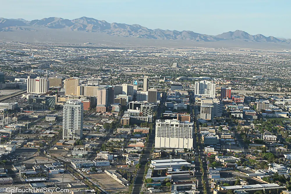 บรรยากาศย่าน Downtown Las Vegas มุมกว้าง