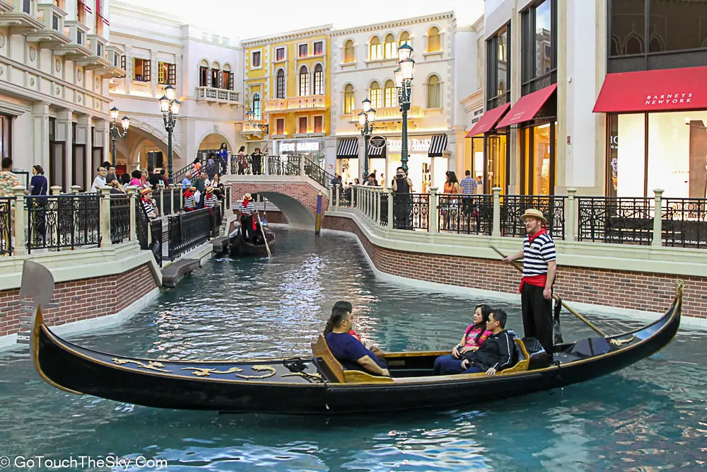 บรรยากาศคลองและเรือกอนโดลา The Venetian Las Vegas