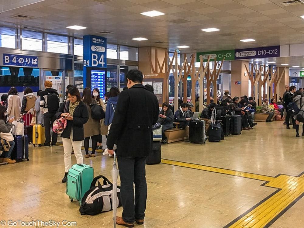 ทางออก Shinjuku Expressway Bus Terminal