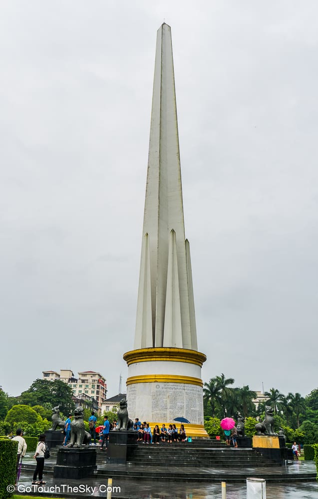 บริเวณรอบอนุสาวรีย์อิสรภาพ