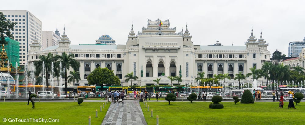 ศาลาว่าการเมือง Yangon City Hall