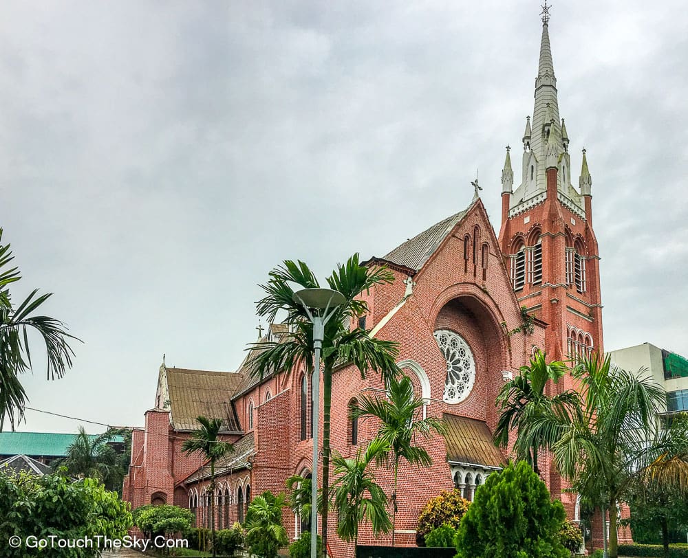 โบสถ์ Holy Trinity Church ย่างกุ้ง